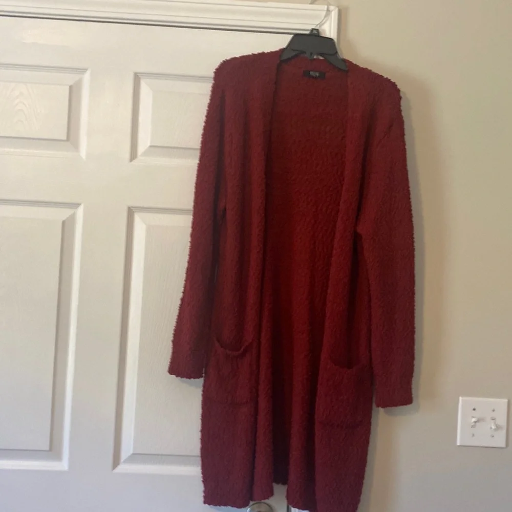 Sweater - Picture 1 of 2